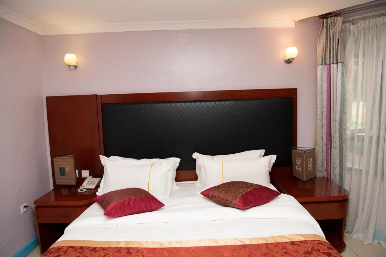 Orient Park Hotel คิกาลี ภายนอก รูปภาพ